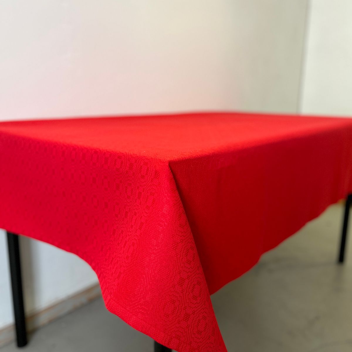 Berlin Rød 150x150cm