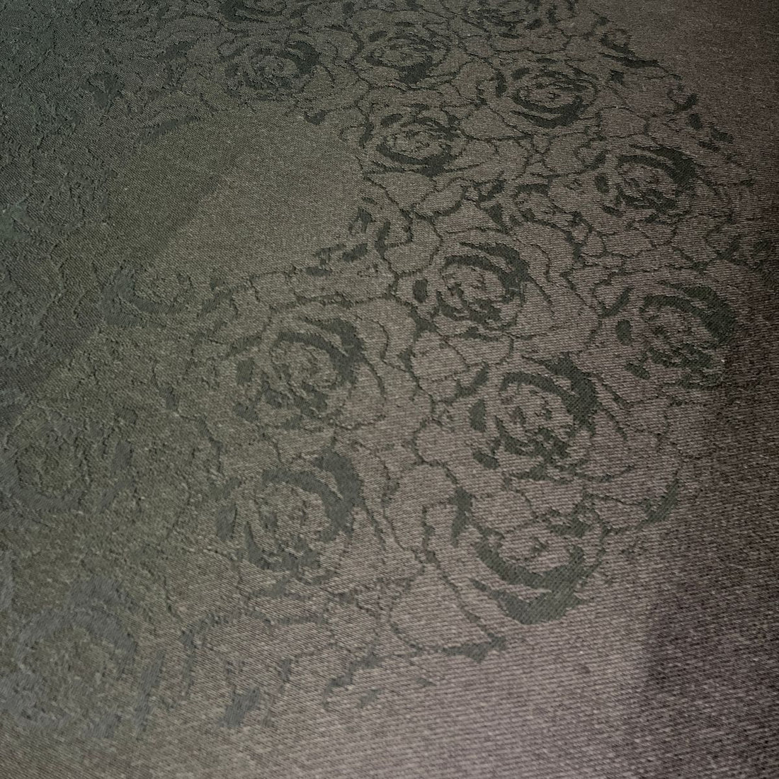 Rosekrans Sort 150x150cm